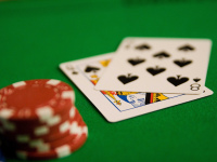 Квалификация в покере. Что такое квалификаторы и квалификация лоу?